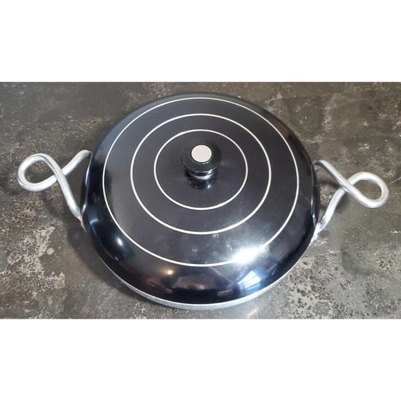 RARE Beauty Wear Ever Aluminum 9" Pan W Decorative Lid & Twisted Handles N2 J901